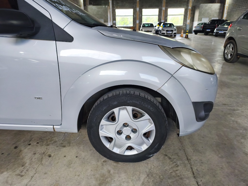 FORD FIESTA 1.0 ROCAM SE 8V FLEX 4P MANUAL