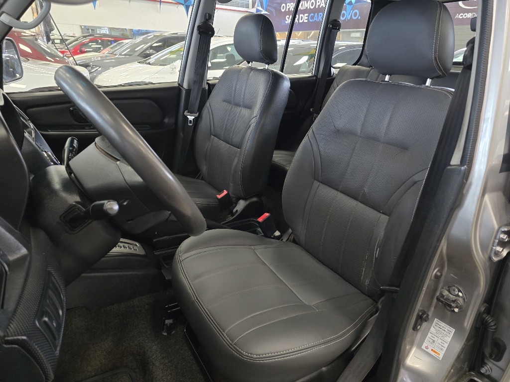 MITSUBISHI PAJERO TR4 2.0 4X2 16V 140CV FLEX 4P AUTOMATICO