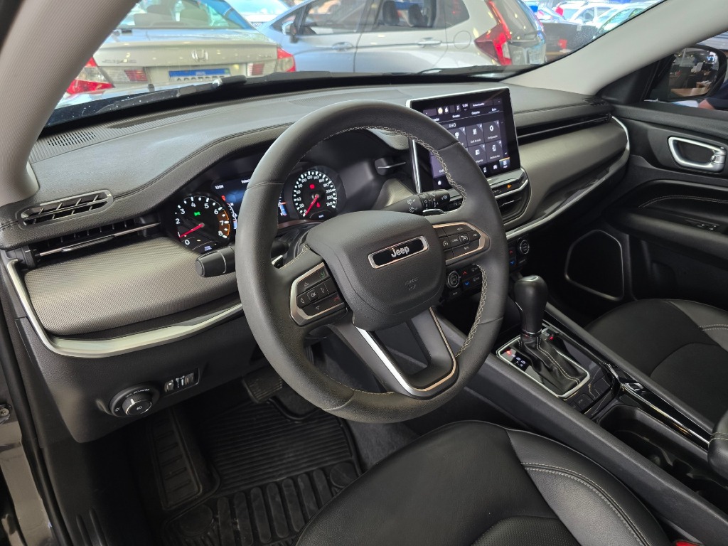 JEEP COMPASS 1.3 T270 TURBO FLEX LONGITUDE AT6