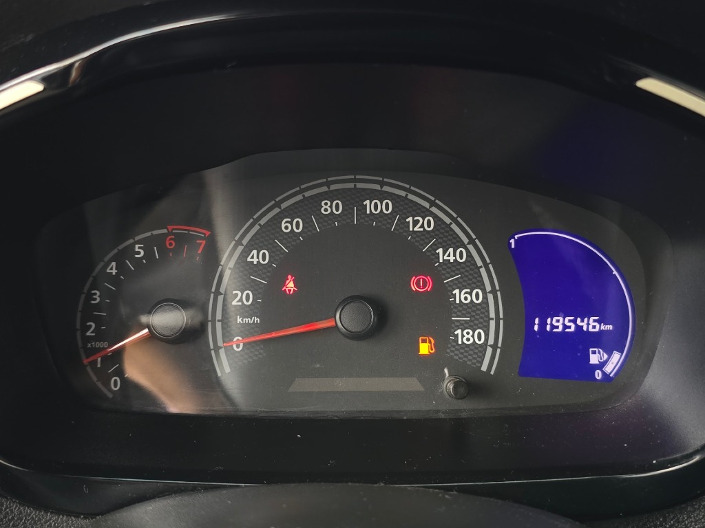 RENAULT KWID 1.0 12V SCE FLEX INTENSE MANUAL