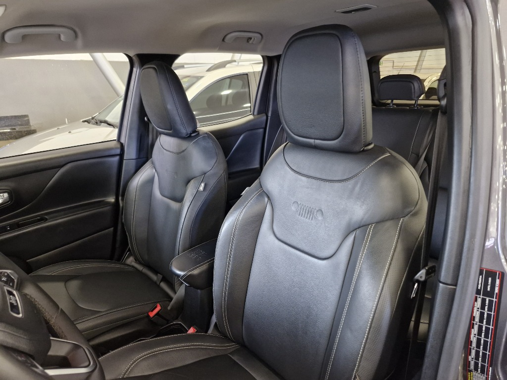 JEEP RENEGADE 1.3 T270 TURBO FLEX LONGITUDE AT6