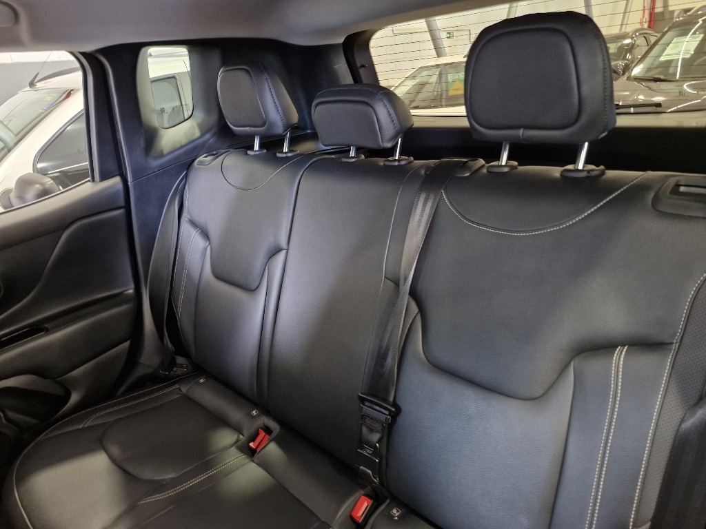JEEP RENEGADE 1.3 T270 TURBO FLEX LONGITUDE AT6
