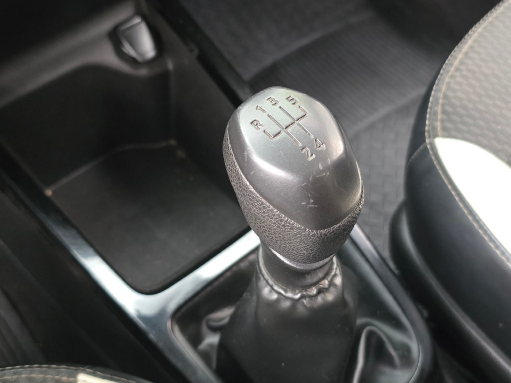 RENAULT KWID 1.0 12V SCE FLEX INTENSE MANUAL