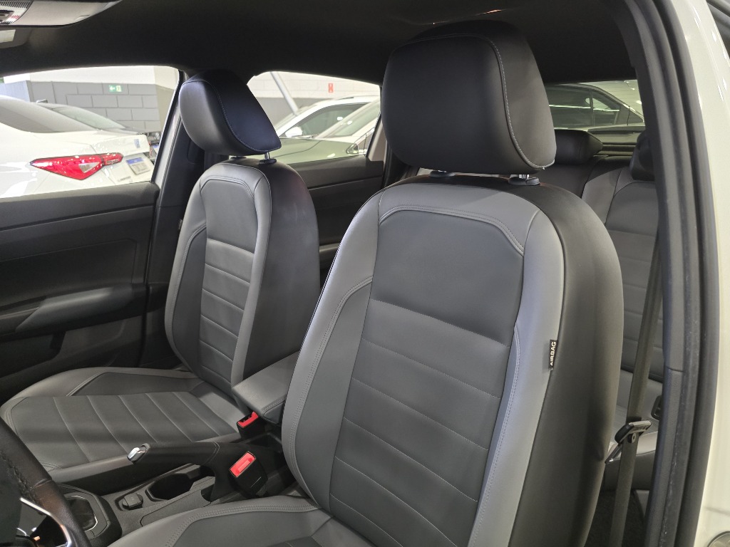 VOLKSWAGEN NIVUS 1.0 200 TSI TOTAL FLEX HIGHLINE AUTOMÁTICO