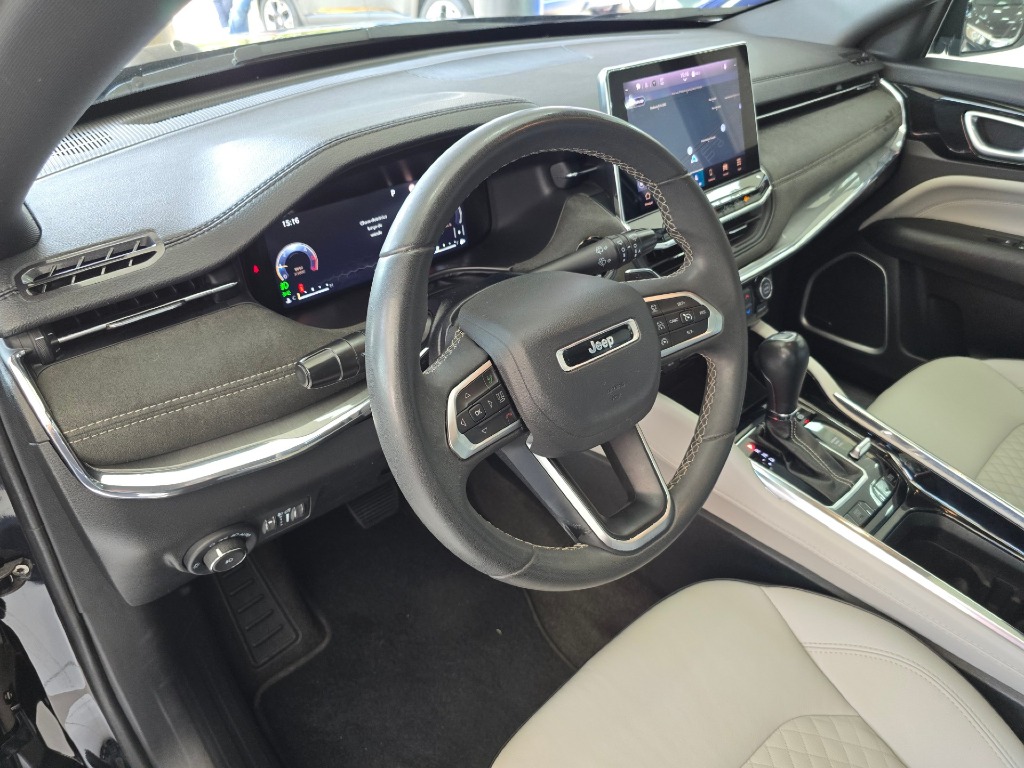 JEEP COMMANDER 2.0 TD380 TURBO DIESEL OVERLAND AT9
