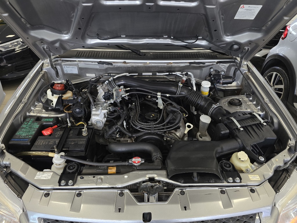 MITSUBISHI PAJERO TR4 2.0 4X2 16V 140CV FLEX 4P AUTOMATICO