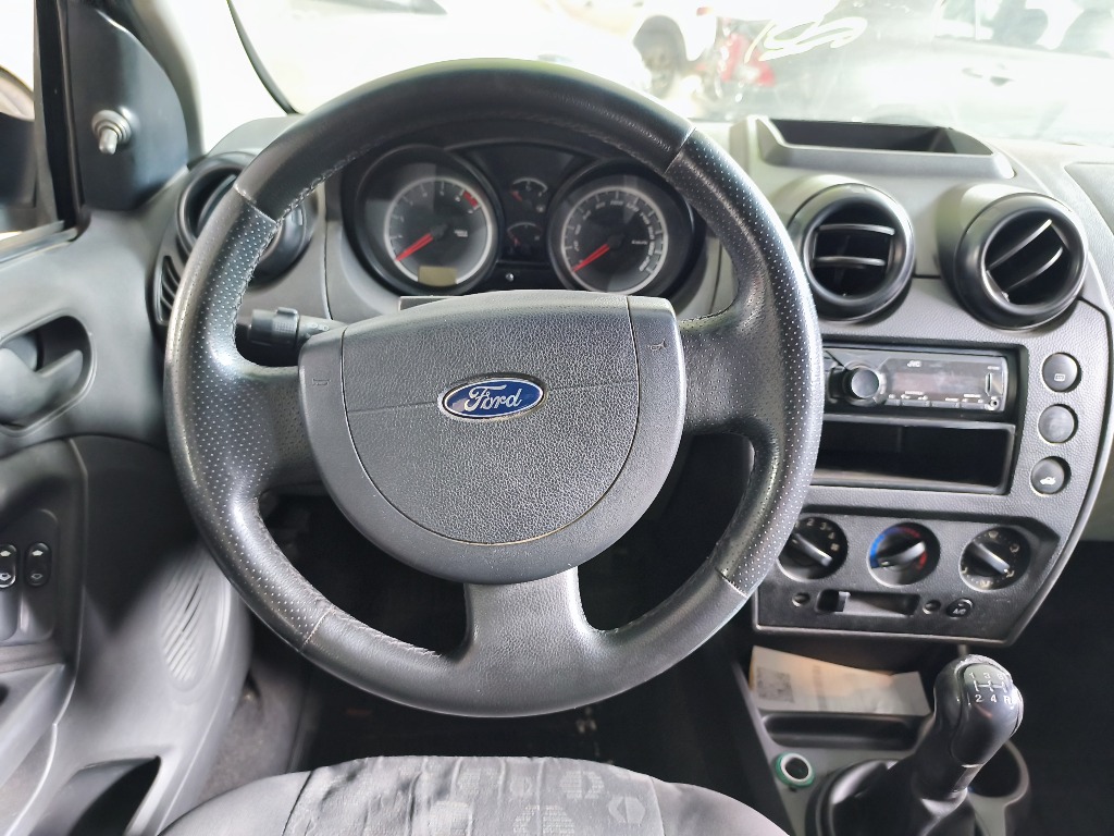 FORD FIESTA 1.0 ROCAM SE 8V FLEX 4P MANUAL