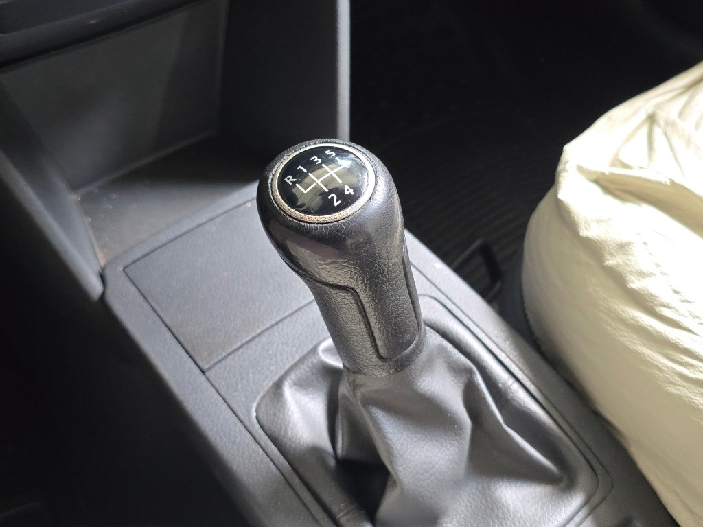 VOLKSWAGEN POLO SEDAN 1.6 MI 8V TOTAL FLEX 4P MANUAL