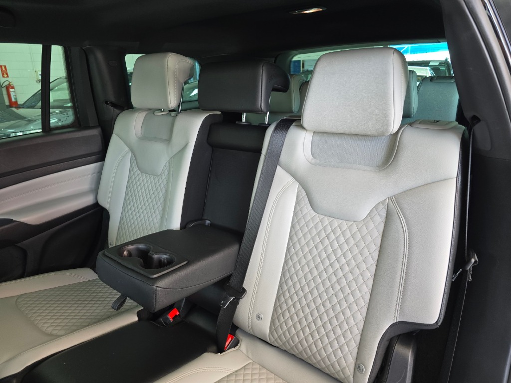 JEEP COMMANDER 2.0 TD380 TURBO DIESEL OVERLAND AT9