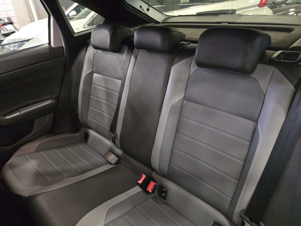 VOLKSWAGEN NIVUS 1.0 200 TSI TOTAL FLEX HIGHLINE AUTOMÁTICO