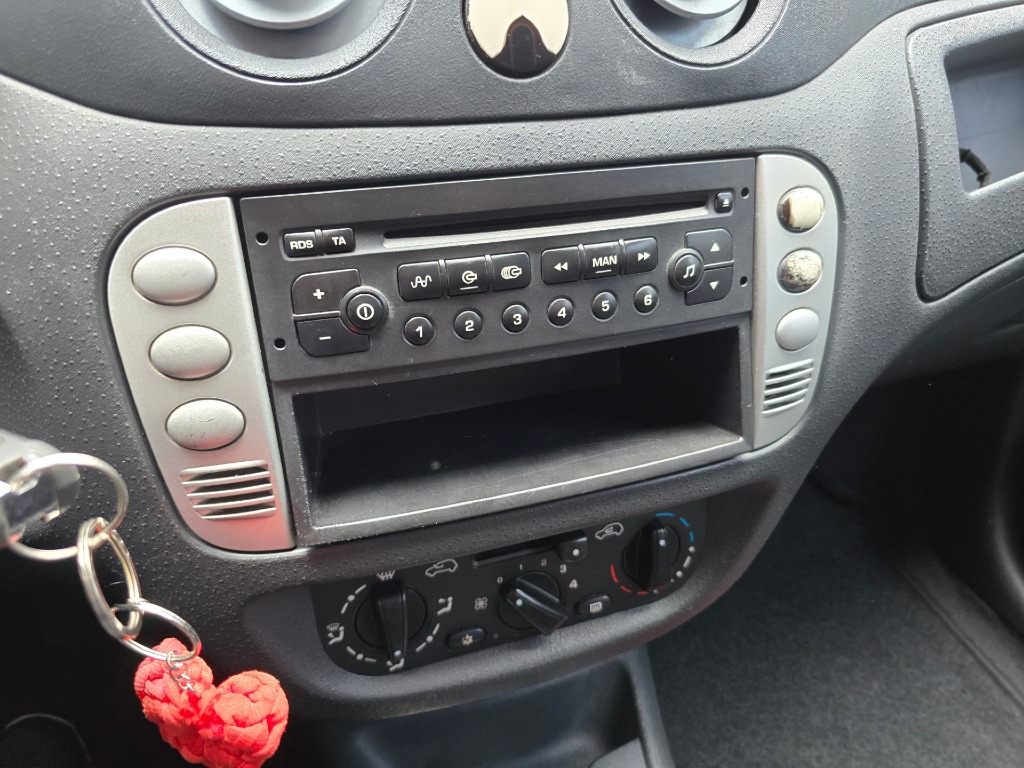 CITROEN C3 1.4 I GLX 8V FLEX 4P MANUAL